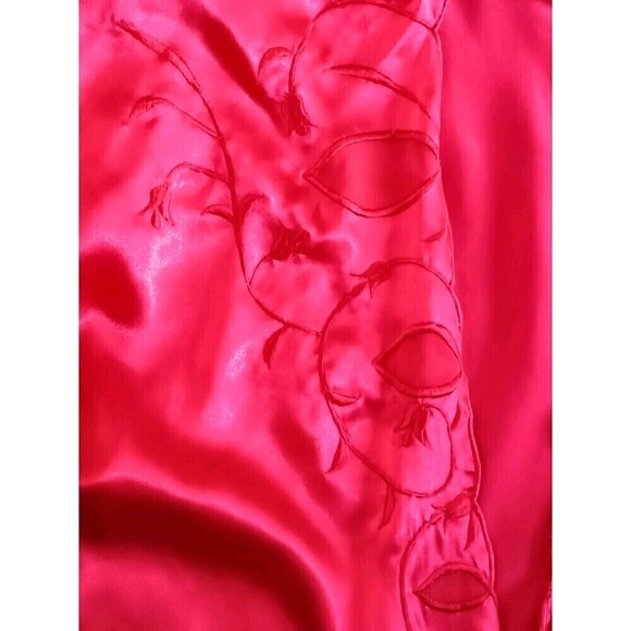 Inner Most Robe Size Medium Woman's Red Embroidered Satin Silky Vintage - Picture 5 of 8